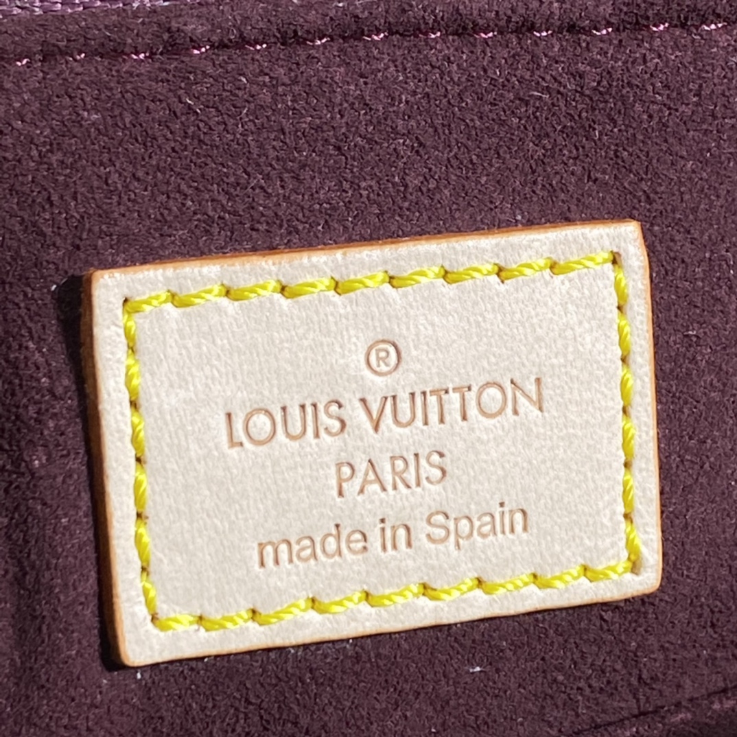 Louis Vuitton SOUFFLOT MM Handbag Monogram M44816